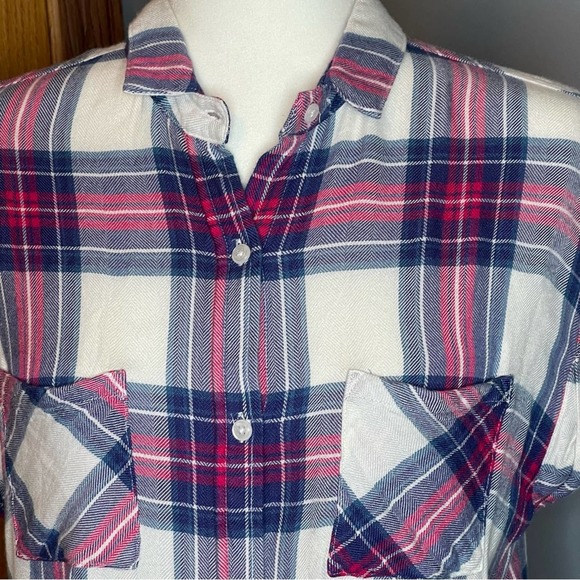 Rails Brit Sleeveless Plaid Shirt - Size S - very soft - like new condition - Picture 3 of 14